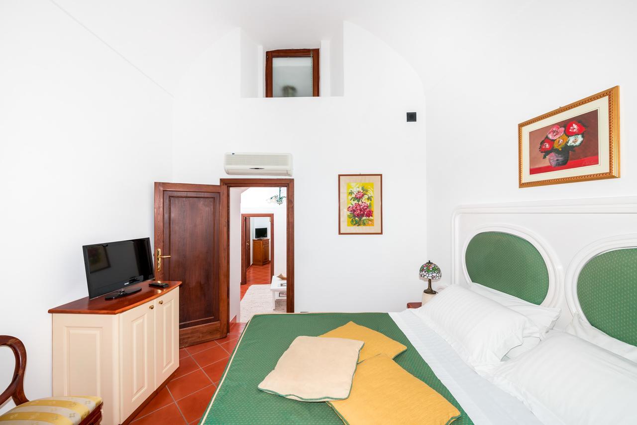 Casa Chiesa Nuova Appartement Positano Buitenkant foto